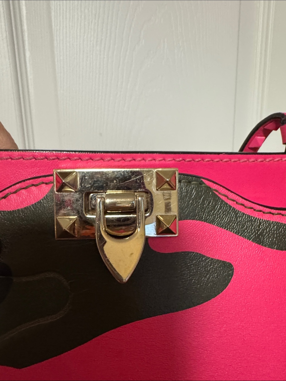 READ—Valentino Pink Camo Bag - Picture 7 of 14